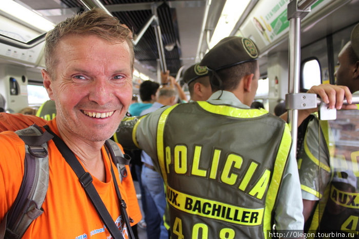 Полиция в транспорте Колумбия
