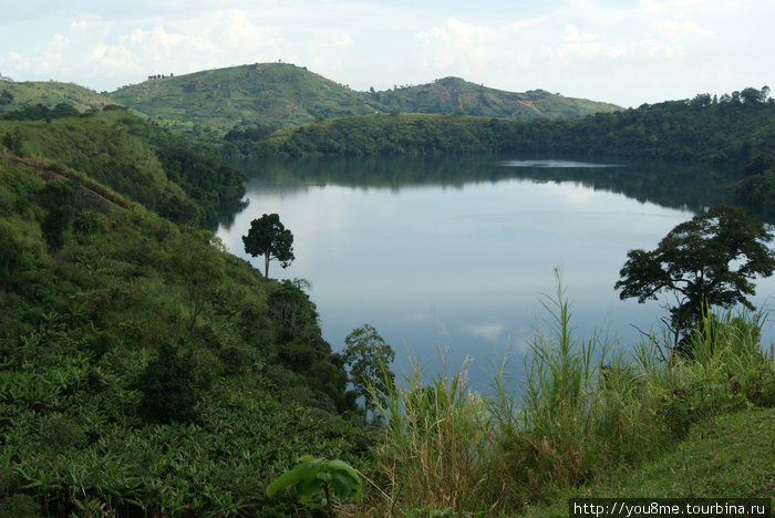 кратерное озеро Рвензори Маунтинс Национальный Парк, Уганда
