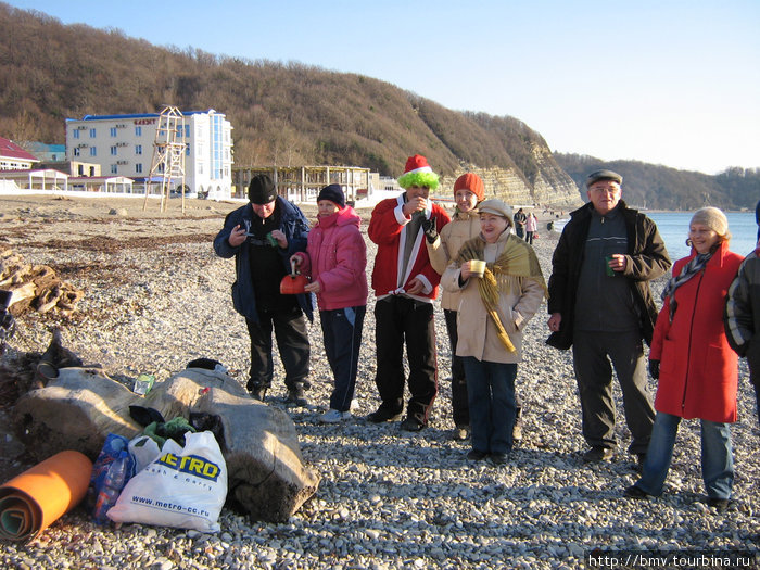 Мы на пляже 1 января 2008 года. Новомихайловский, Россия