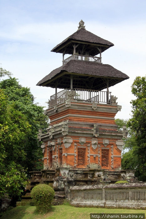 Башня Убуд, Индонезия