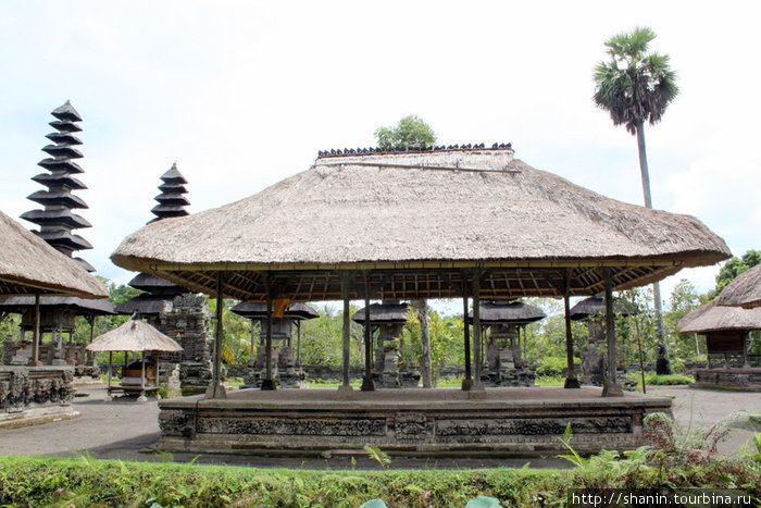 Храм Убуд, Индонезия