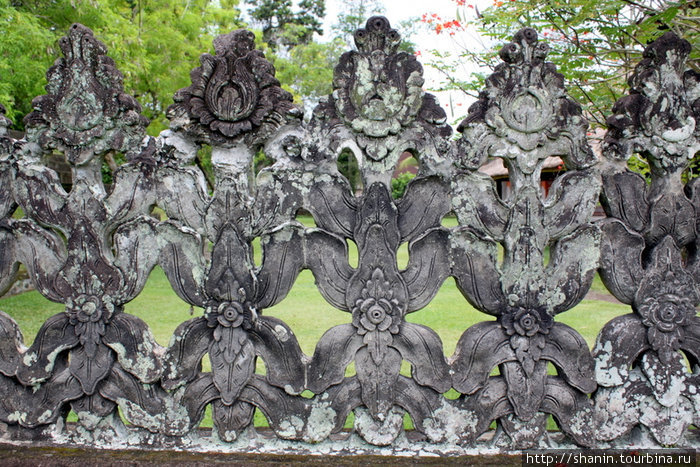 Ограда храма Убуд, Индонезия