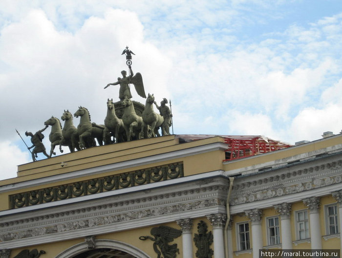 Колесница Славы на Триумфальной аркой Главного штаба Санкт-Петербург, Россия