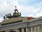 Колесница Славы на Триумфальной аркой Главного штаба