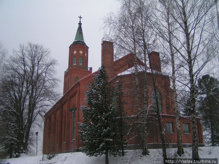 Боковой вид на церковь Савонлинна, Финляндия