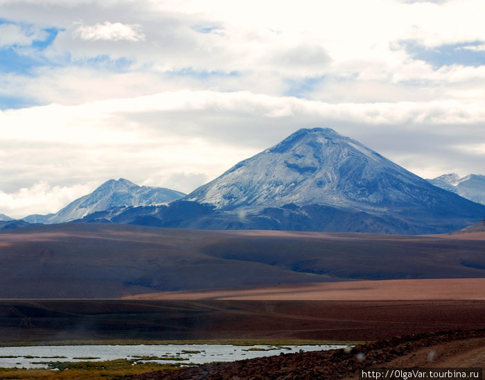 Даже заснеженные вершины угрюмы и печальны Мачука, Чили