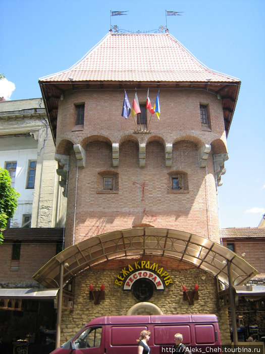 Прогулки по Львову Львов, Украина Прогулки по Львову Львов, Украина