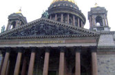 Исаакиевский собор — один из лучших кафедральных соборов Европы, — является уникальным памятником в стиле русского классицизма и памятником его создателю, архитектору Огюсту Монферрану