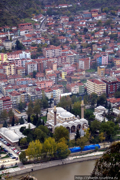 Из крепости Амасья прекрасно виден весь город Амасья, Турция