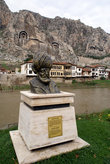Султан Баязит — памятник на набережной