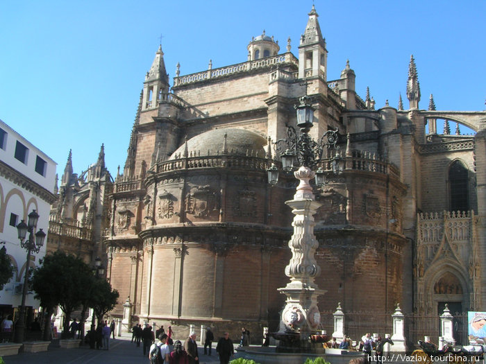 Тыловая часть собора Севилья, Испания