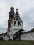 Малая шатровая колокольня (сер. XVIII в.) и Большая колокольня  (1901 г., архитектор В. Цеханский).