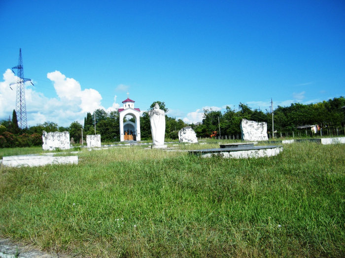 Мемориал в честь погибших в Отечественной войне 1992-1993 годов в Лыхны. Лыхны, Абхазия