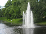 Бурный фонтан по моде садово-парковой архитектуры