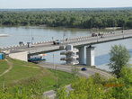 Новый автотранспортный мост через Обь (главный инженер проекта – Митькевич).

Строительство началось в конце 1980-х годов, велось медленно, потом вообще было заморожено. В 1992 году в Барнаул приехал президент Ельцин и прямо на берегу Оби подписал