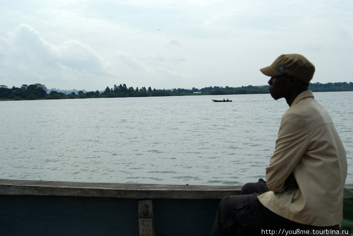 глядя вдаль Энтеббе, Уганда