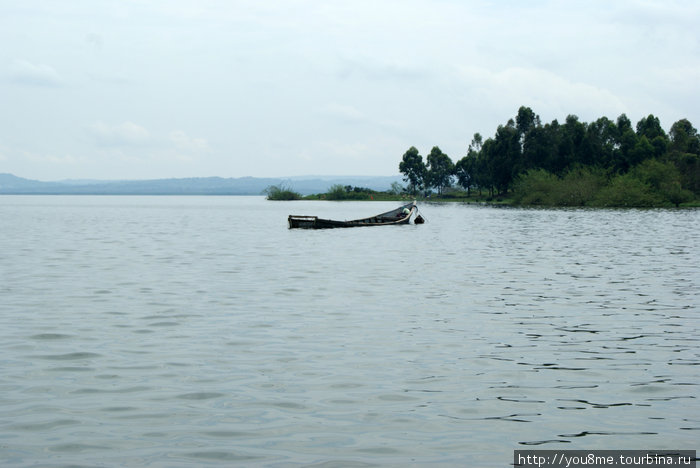 затонувшая лодка Энтеббе, Уганда