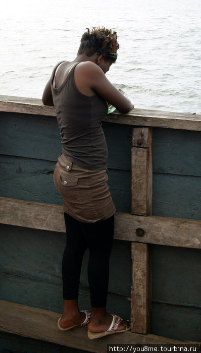девушка Энтеббе, Уганда