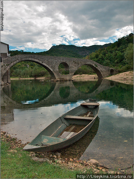 Город с мостом Риека-Црноевича, Черногория