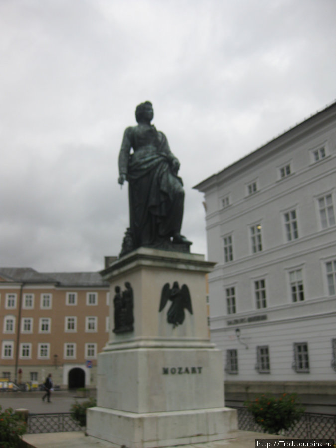 Памятник Моцарту Зальцбург, Австрия