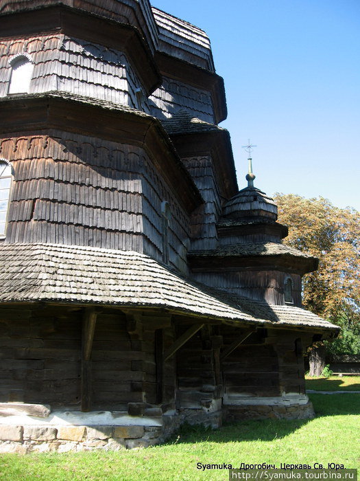 Юго-восточная часть храма. Дрогобыч, Украина