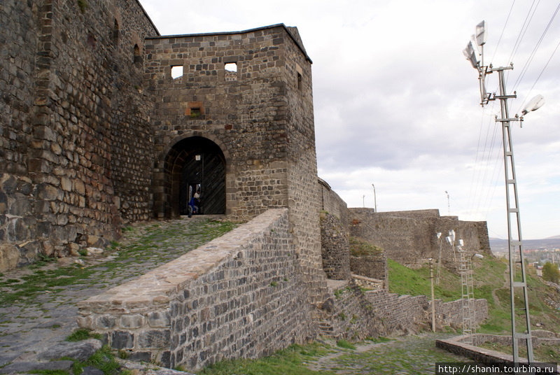 Вход в крепость Карс Карс, Турция
