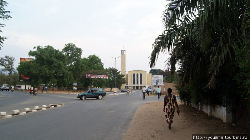 по улицам города Бужумбура, Бурунди