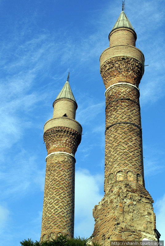 Два минарета Сивас, Турция