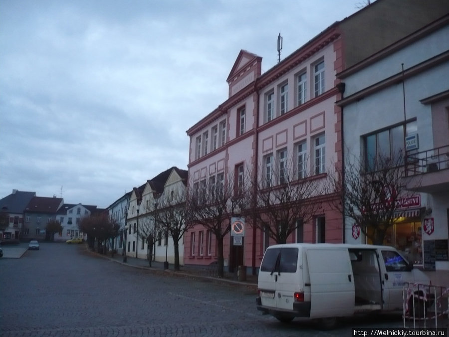 Утро в маленьком чешском городке Весели-над-Лужницей, Чехия