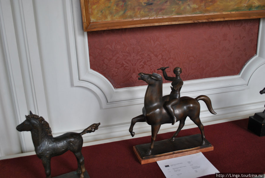 Лошади во дворце Фештетич Кестхей, Венгрия