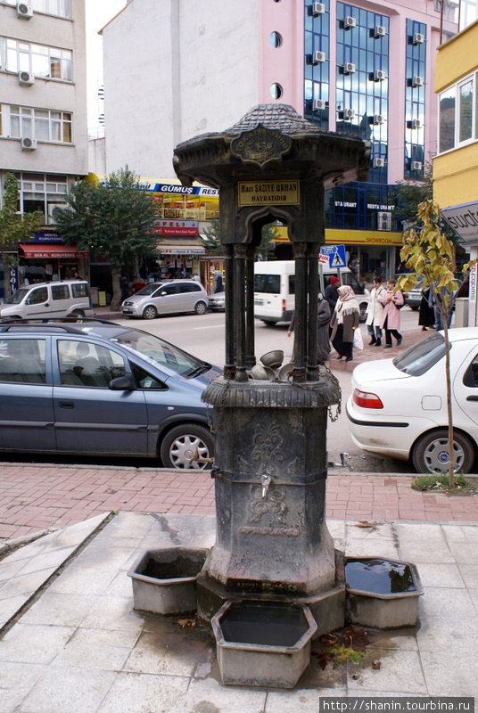 Питевая вода на улице Токат, Турция