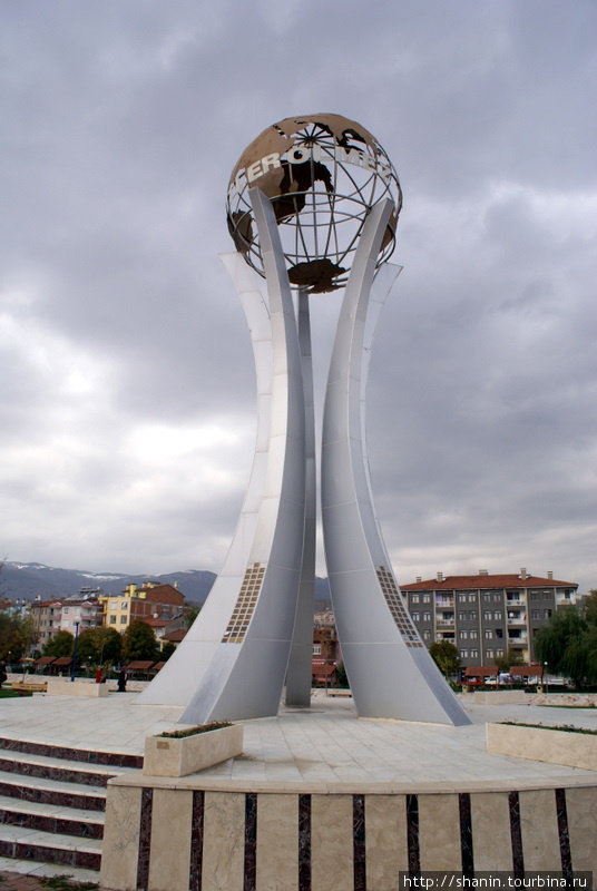 Памятник дружбе народов Токат, Турция