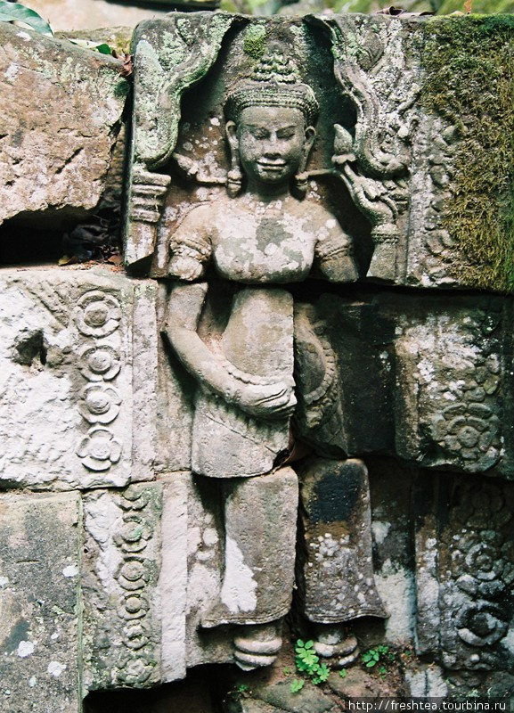 Чутье древним ремесленником материала и пропорций орнамента, умение создать ритм в камне — все достойно восхищения! Ангкор (столица государства кхмеров), Камбоджа