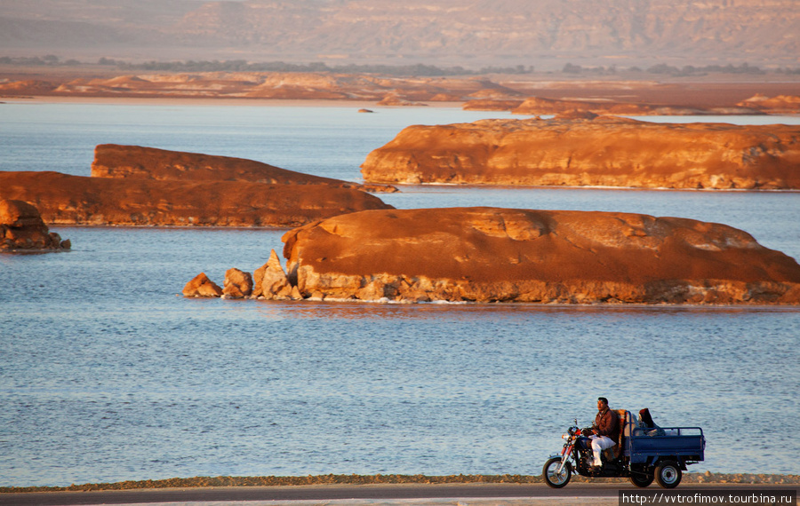 Солёное озеро Zaytun Оазис Сива, Египет