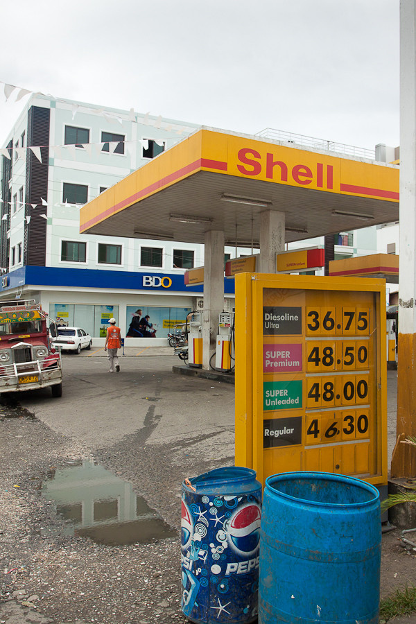 Цены на бензин. Все умножаем на 0.7 — дорогое довольно удовольствие Пагсаньян, Филиппины
