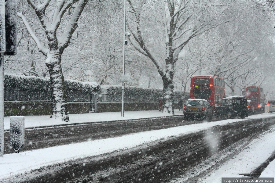 Снег в Лондоне Лондон, Великобритания