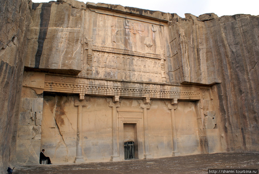 Гробница в Персеполе Персеполь древний город, Иран