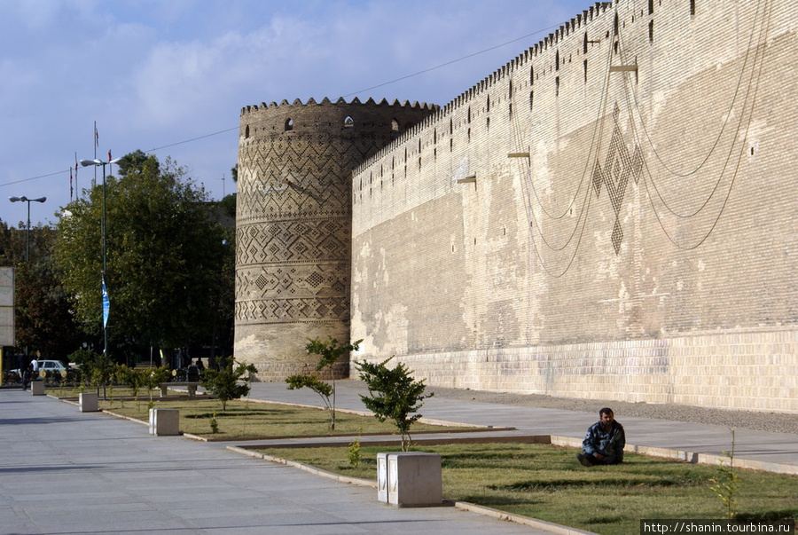 Крепостная стена в Ширазе Шираз, Иран