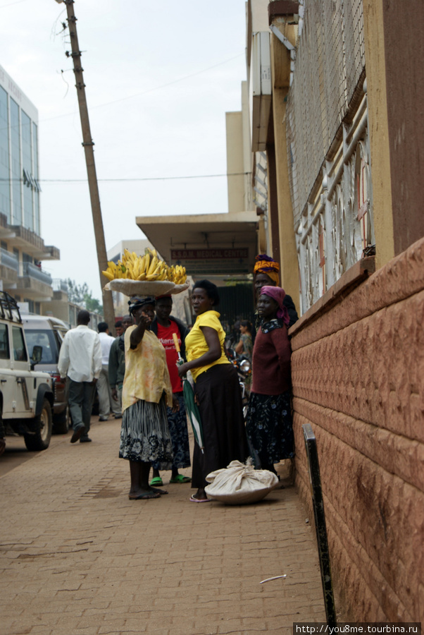 торговки фруктами Кампала, Уганда