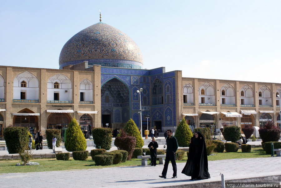 Мечеть Шейх-Лотфоллах на площади Имама Хомейни Исфахан, Иран