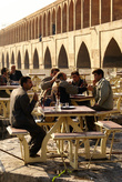 Кафе у моста Сио-се-Пол в Исфахане