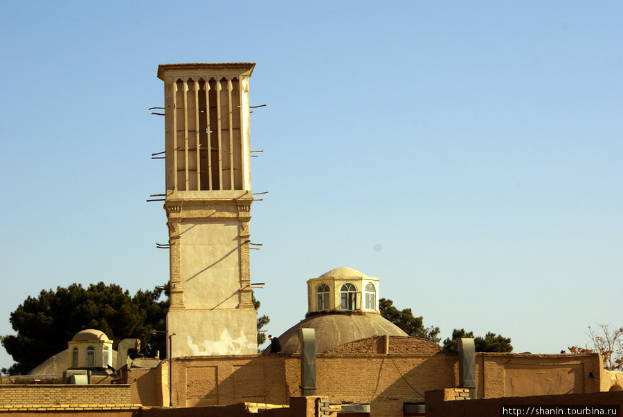 Одна из башен ветра Йезд, Иран
