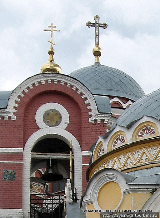 Колокола на звоннице Великокняжеской церкви небольшие. Самый массивный из всех весит всего 100 пудов. Елец, Россия