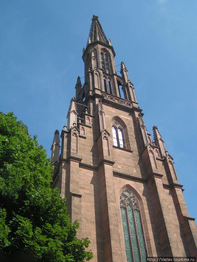 Церковная колокольня Оффенбург, Германия