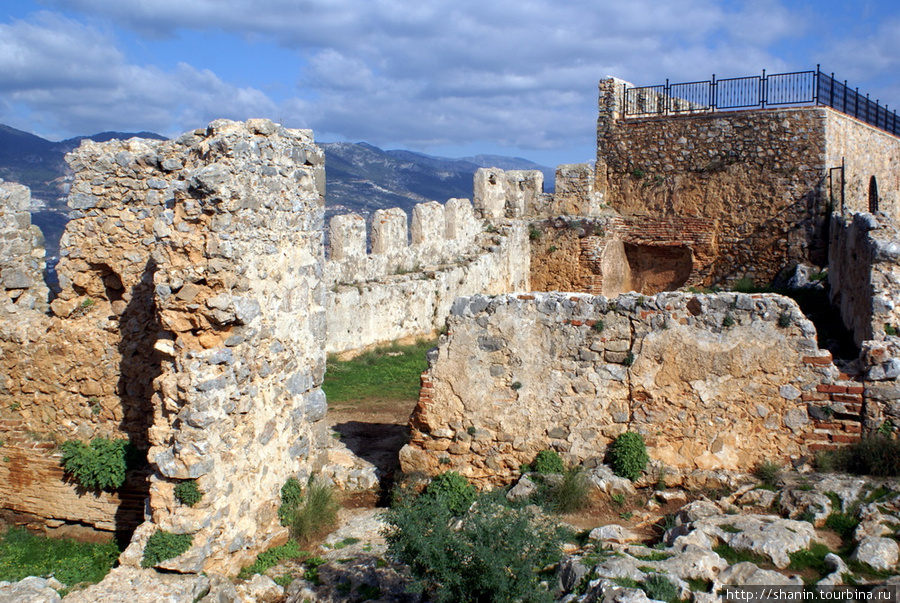 Руины замка Алания, Турция