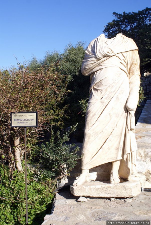 Статуя без головы Бодрум, Турция
