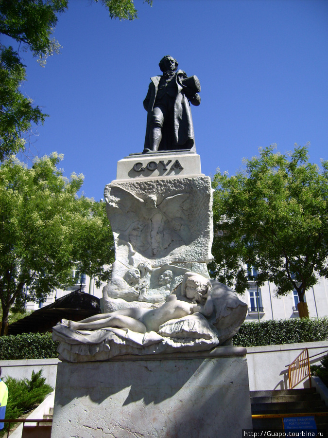 Памятник великому Гойя Мадрид, Испания