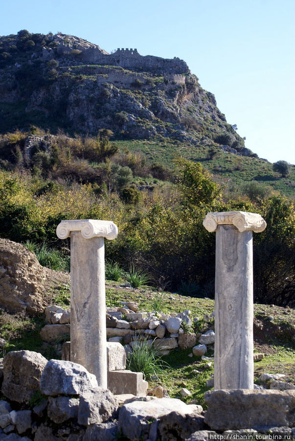 Две колонны Дальян, Турция