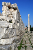 Стена храма Аполлона в Дидиме