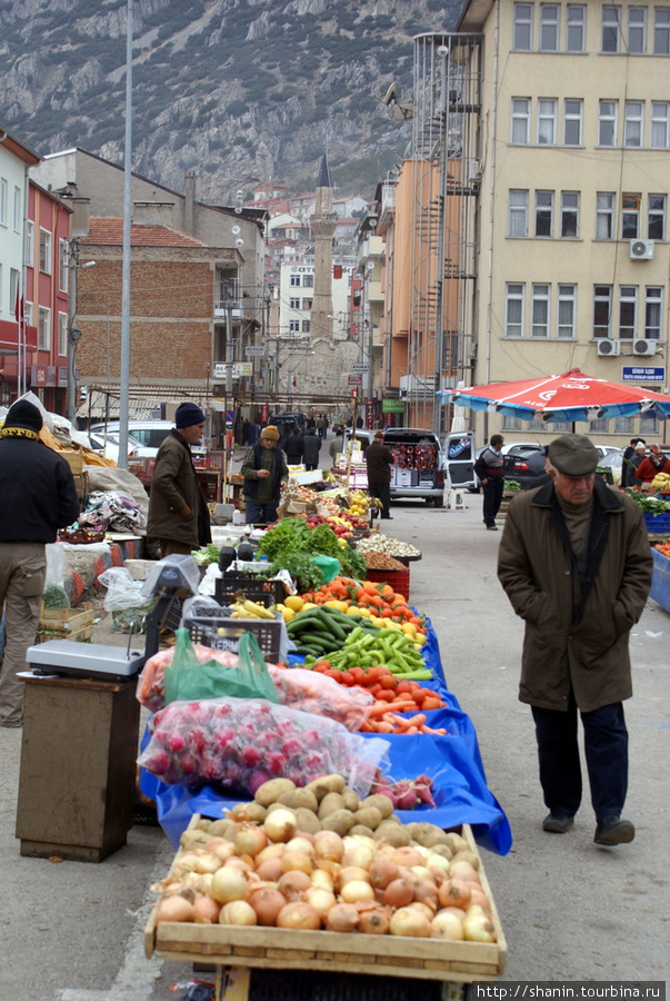 На рынке в Егирдире Эгирдир, Турция